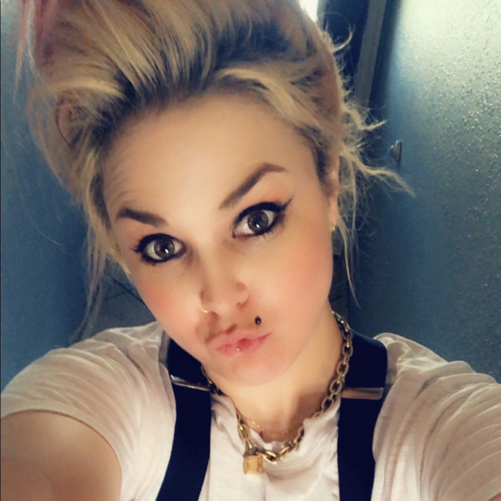 Meet your Posher, Brittany